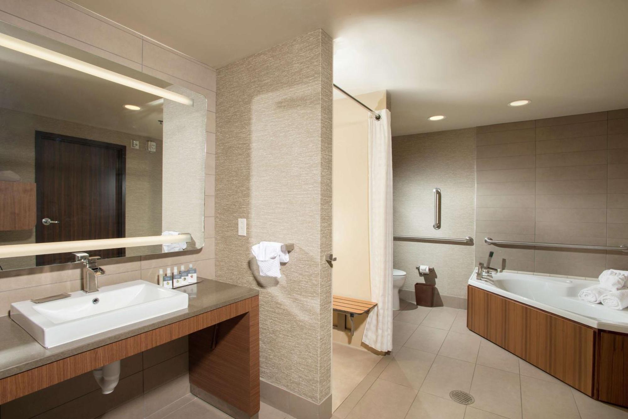The Broadway Columbia - A Doubletree By Hilton Hotel מראה חיצוני תמונה